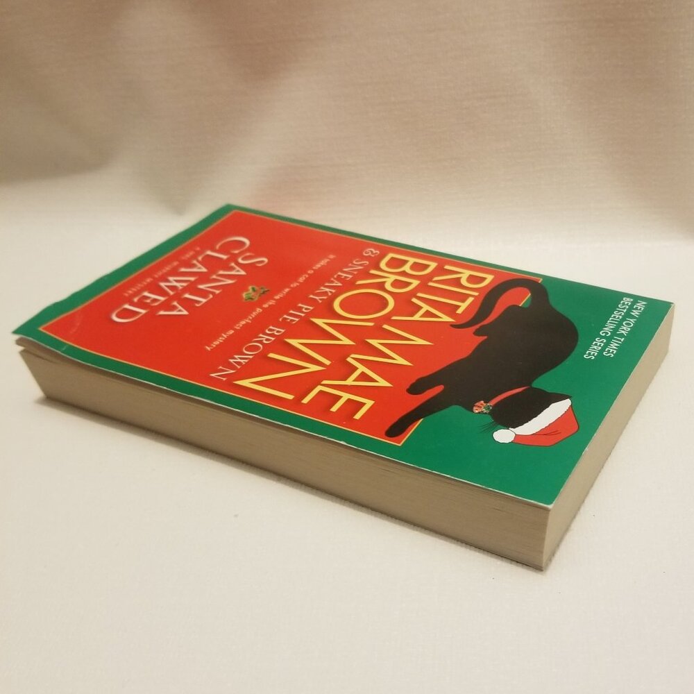 add to bundle $4, Rita Mae Brown's Santa Clawed paperback, VGUC - Picture 4 of 4
